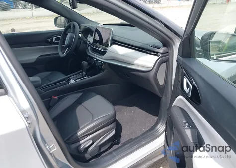 2025 Jeep Compass Limited 4X4 from USA, damaged, VIN 3C4NJDCNXST579277